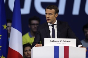 Naději pro některé chudé Francouze nyní představuje Emmanuel Macron.