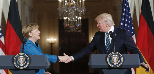Březnové setkání německé kancléřky a amerického prezidenta.