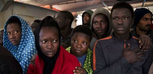 Uprchlíci v Itálii (ilustrační foto).