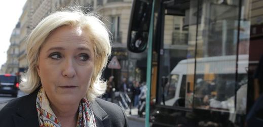 Francouzi v Česku by Le Penovou do druhého kola neposlali
