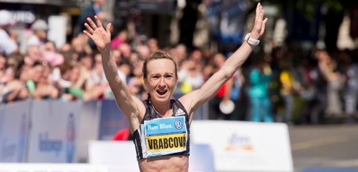 Eva Vrabcová letos vítězství na maratonu v Praze neobhájí.