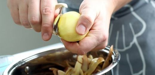 Škrábání brambor pomáhá proti stresu. 