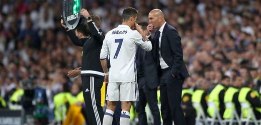 Harmonická dvojice Zidane a Ronaldo táhne Real za titulem.
