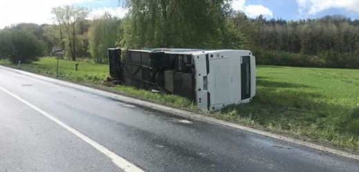 Nehoda autobusu u Vlkavy na Mladoboleslavsku.