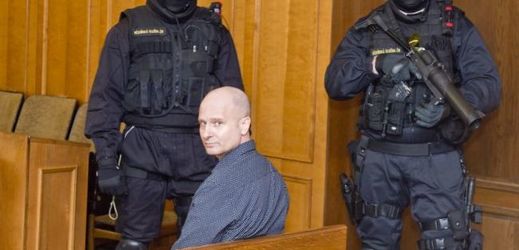 Obžalovaný Pavel Šrytr v soudní síni.