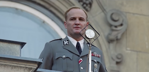 V roli Heydricha se představí Jason Clarke.