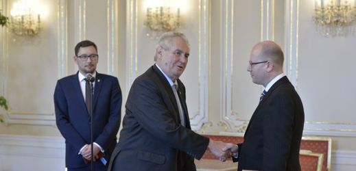 Setkání prezidenta s premiérem na Hradě. 