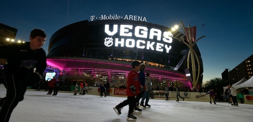 Takhle by měla vypadat aréna hokejistů Vegas. Kteří hráči v ní v jejich dresech budou hrát, je ale zatím nejasné.