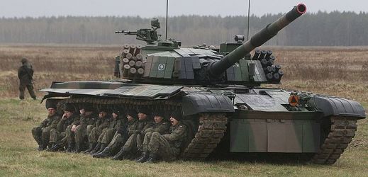 Vojáci NATO během cvičení v Polsku.