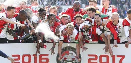 Fotbalisté Feyenoordu Rotterdam se po osmnácti letech dočkali.