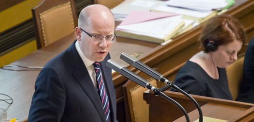 Premiér Bohuslav Sobotka na schůzi Poslanecké sněmovny.