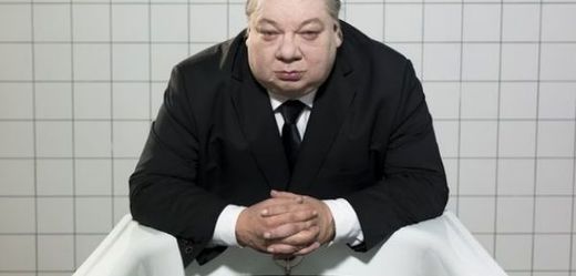Norbert Lichý v roli Karla Kopfrkingla.