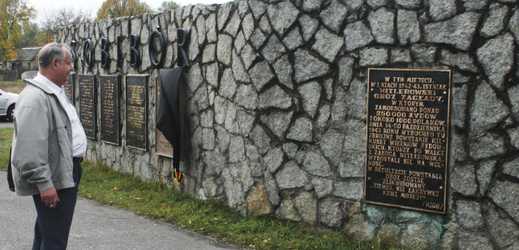 V někdejším vyhlazovacím táboře Sobibor se nyní nachází jen památník obětem.