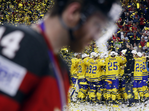 Velký smutek Kanadských hráčů kontrastoval s euforií Švédska.