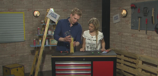 Kutilové Adam a Lucie ukážou, jak si z PET lahví vyrobit dózu na těstoviny.