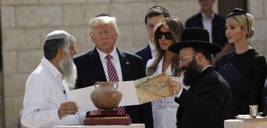 Prezident Donald Trump a první dáma Melanie Trumpová na návštěvě Jeruzaléma.