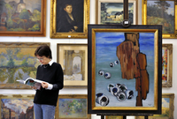 Obraz malířky Toyen nazvaný Zbytek noci byl v nedělní aukci rovněž dražen.