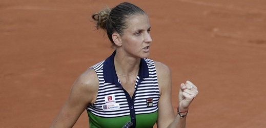Karolína Plíšková v zápase prvního kola French Open.