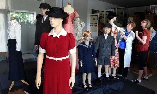 Výstava repliky oděvů první republiky.