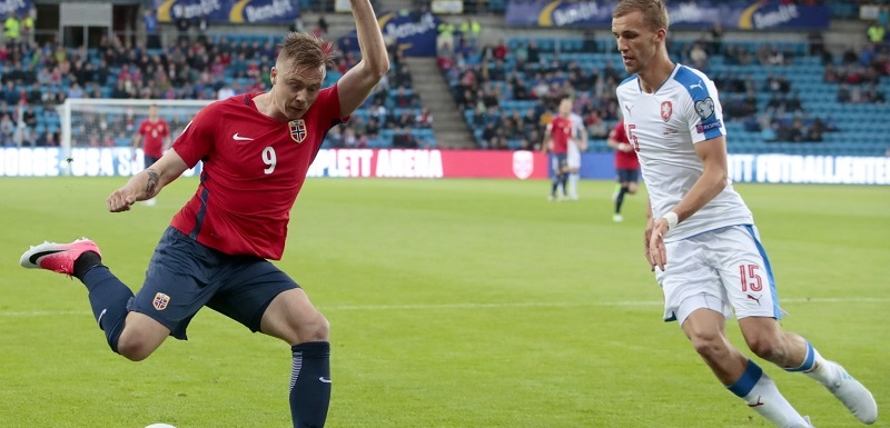 Godt gjort, du er bedre.  Norsk presse gratulerer fotballspillere for prestasjonen mot Tsjekkia