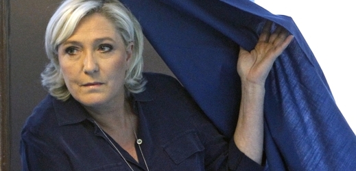 Marine Le Penová po hlasování.