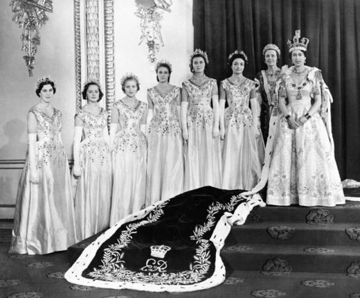 Královna byla korunována v roce 1953. Nyní je nejdéle vládnoucí panovnicí.