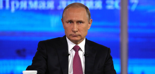 Ruský prezident Vladimir Putin při rozhovoru v televizním vysílání.