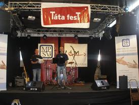 V rámci festivalu organizátoři pořádají také hudební koncerty.