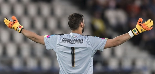 Branká Gianluigi Donnarumma v zápase proti Dánsku na mistrovství Evropy jednadvacítek