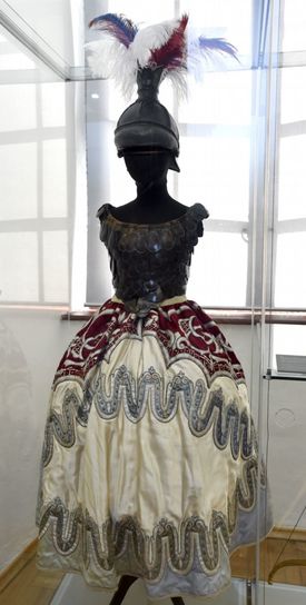 Baletní sukně z poloviny 18. století.