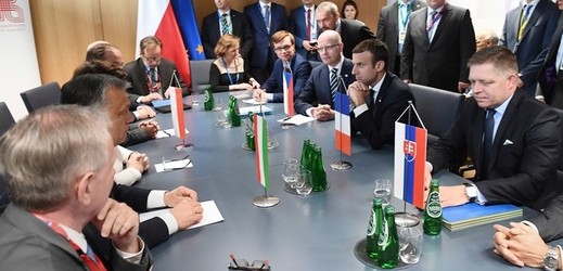 Summit EU.