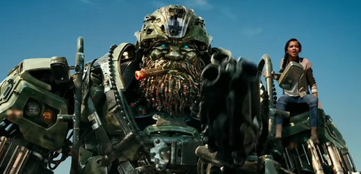 Snímek z filmu Transformers: Poslední rytíř.