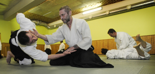 Zchátralý objekt v Dukelském lese by se mohl proměnit v centrum japonského sportu aikido.