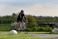 Cyklisté mohou využívat na Šumavě dvě nové stezky (ilustrační foto).