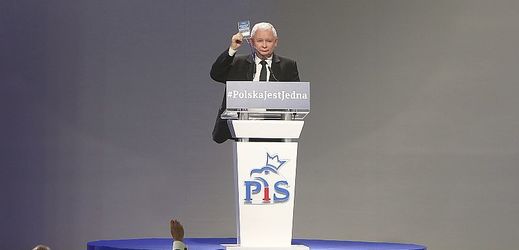 Předseda vládní strany Právo a spravedlnost (PiS) Jaroslaw Kaczyński. 