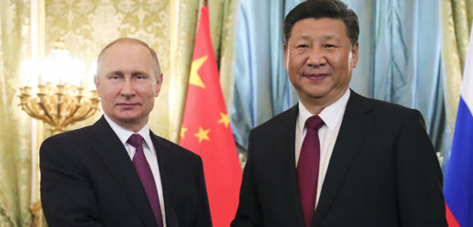 Zleva: Vladimir Putin a Si Ťin-pching.