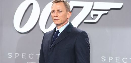 Herec Daniel Craig při premiéře filmu Spectre.