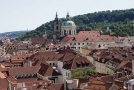 Praha je státem ve státě (pohled na Malou Stranu a Staré Město z Pražského hradu).