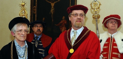 Nový ministr školství Stanislav Štěch ještě jako prorektor Karlovy univerzity (ilustrační foto). 