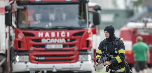 Na místě požáru pivovaru Poutník byly čtyři jednotky hasičů (ilustrační foto).