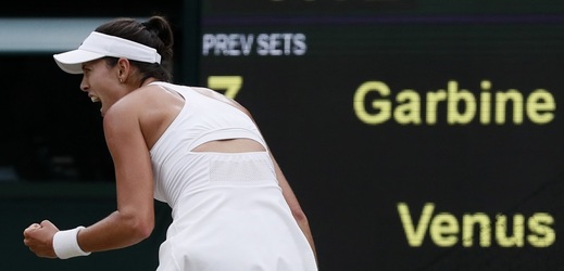 Španělka Garbiñe Muguruzaová poprvé vyhrála Wimbledon.