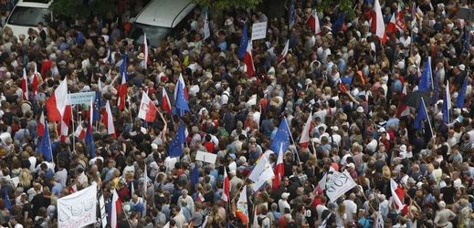 Protesty ve Varšavě.
