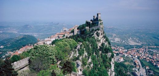Nejmenší republika na světě San Marino.