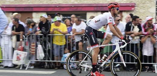 Cyklista Haimar Zubeldia oznámil, že se v srpnu letošního roku chystá do cyklistického důchodu. Foto je z letošního Tour de France.