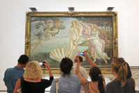Botticelliho Venuše v galerii Uffizi ve Florencii.