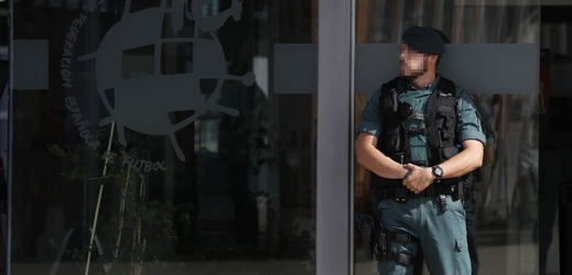 Policie zasahuje v sídle španělské fotbalové federace. 