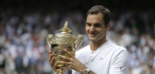 Vítěz Wimbledonu Roger Federer.