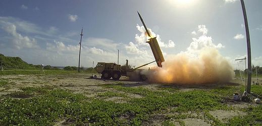 Protiraketový komplet THAAD má americká armáda necelých deset let a dosud ho oficiálně testovala čtrnáctkrát.