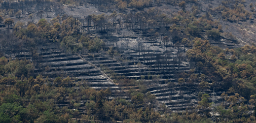 Požár v Chorvatsku způsobil výbuchy min z války.