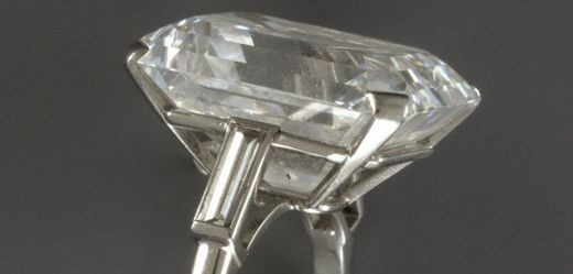 Diamantový prsten záhadně zmizel z Britského muzea již před šesti lety.